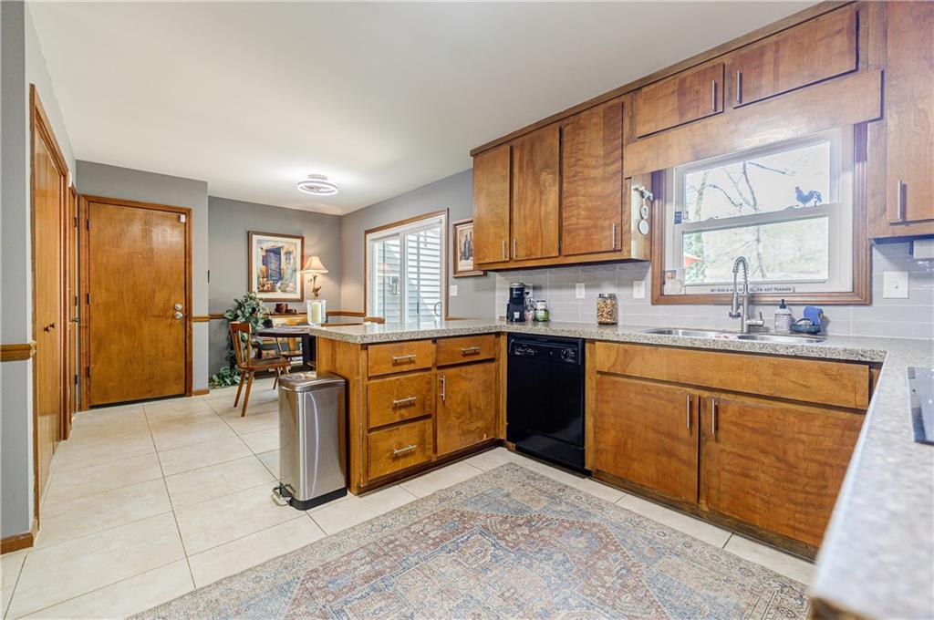 4183 Oak Crest Drive