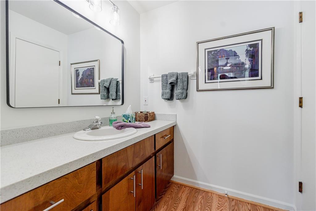 4183 Oak Crest Drive