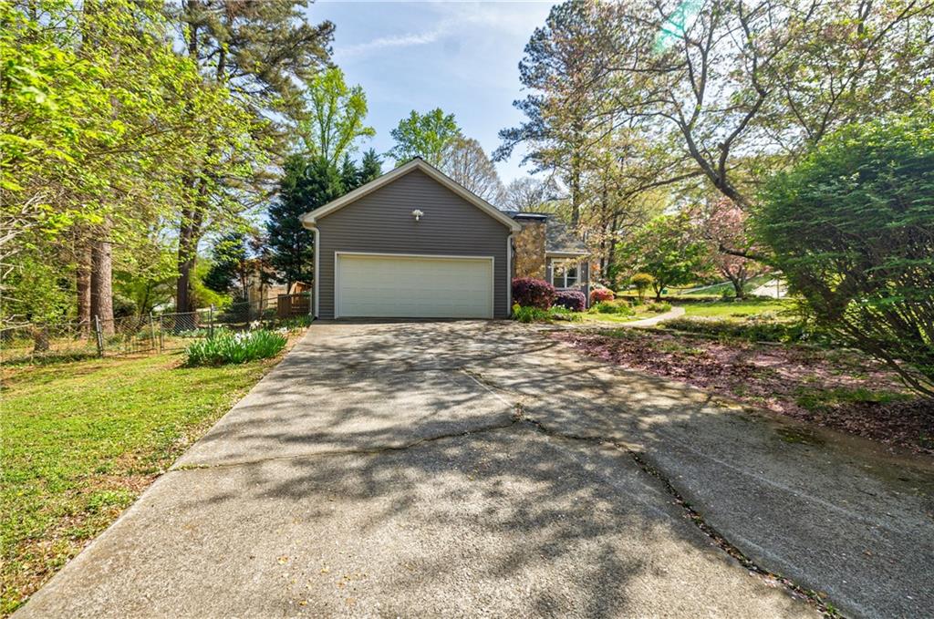 4183 Oak Crest Drive