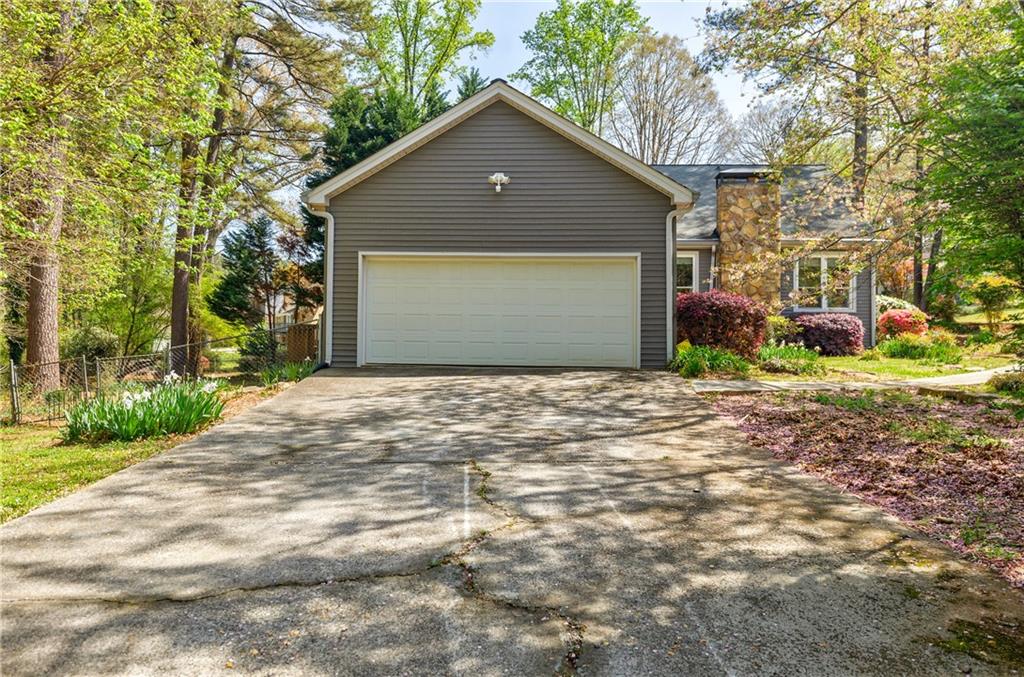 4183 Oak Crest Drive