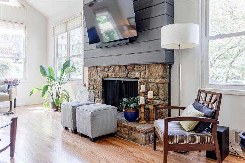 4183 Oak Crest Drive
