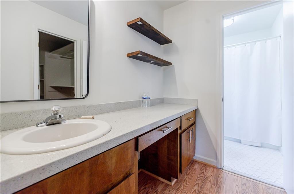 4183 Oak Crest Drive