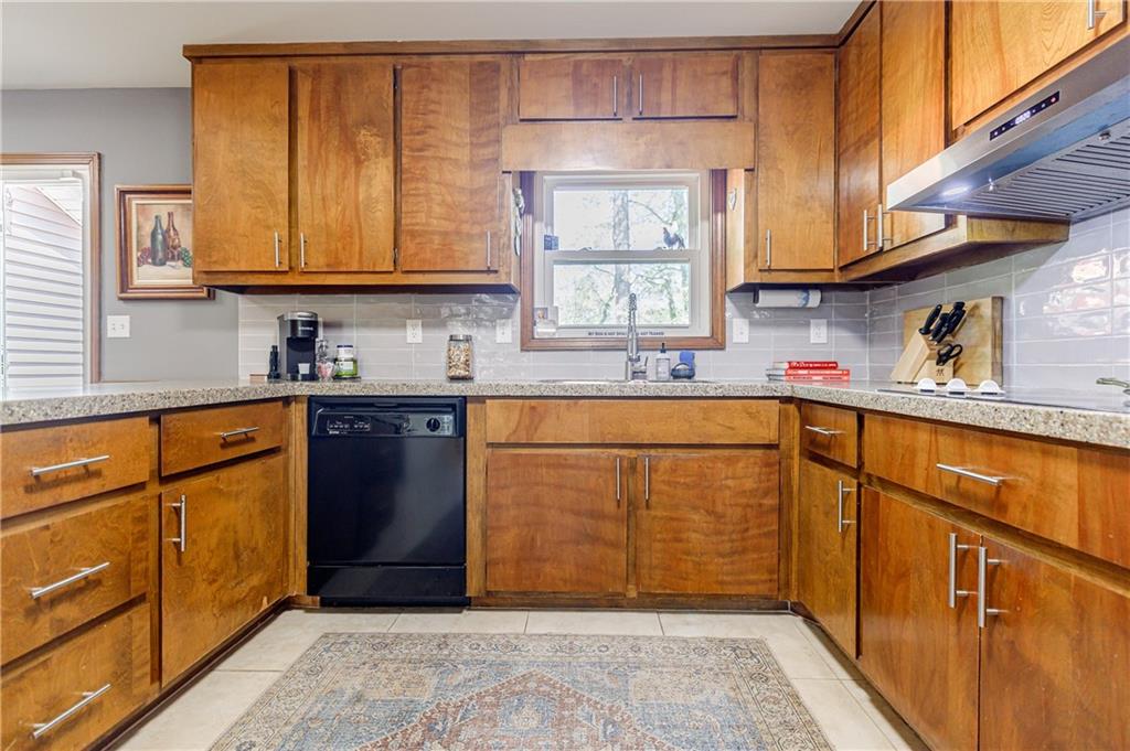 4183 Oak Crest Drive