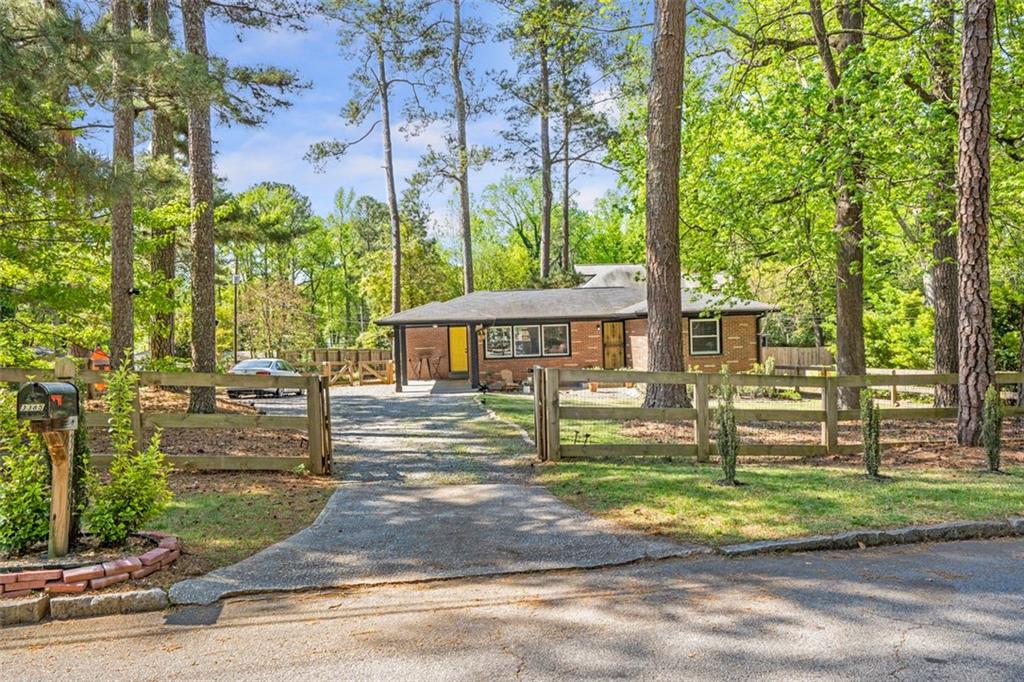3385 PINEHILL Drive