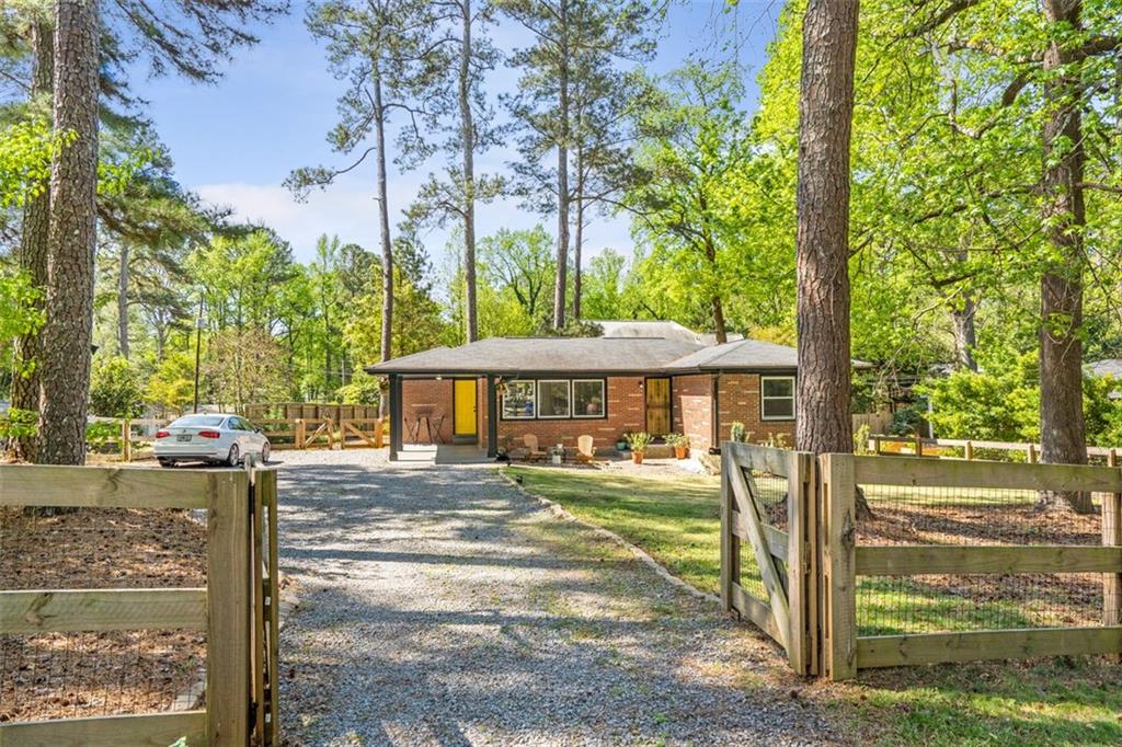 3385 PINEHILL Drive