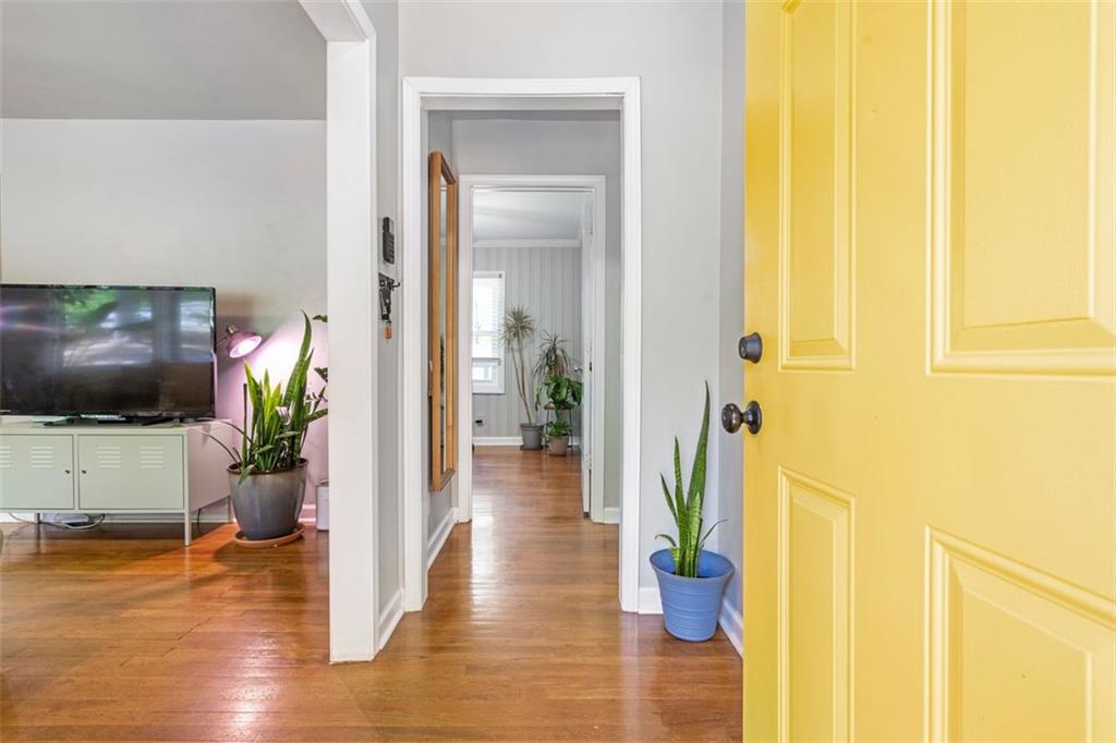3385 PINEHILL Drive