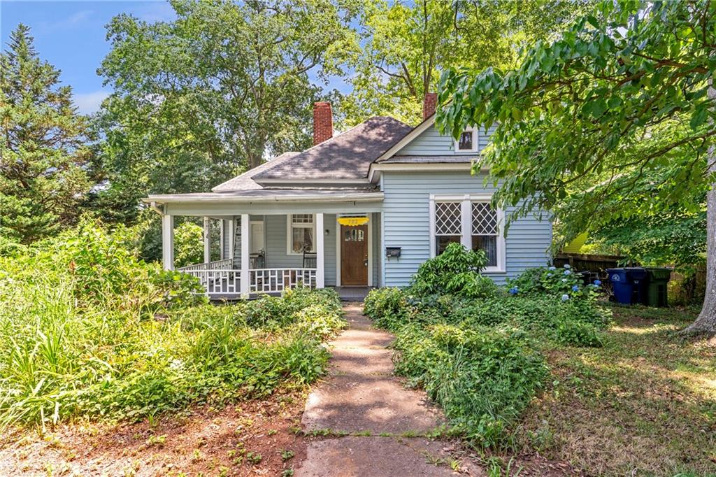 782 Marion Avenue SE