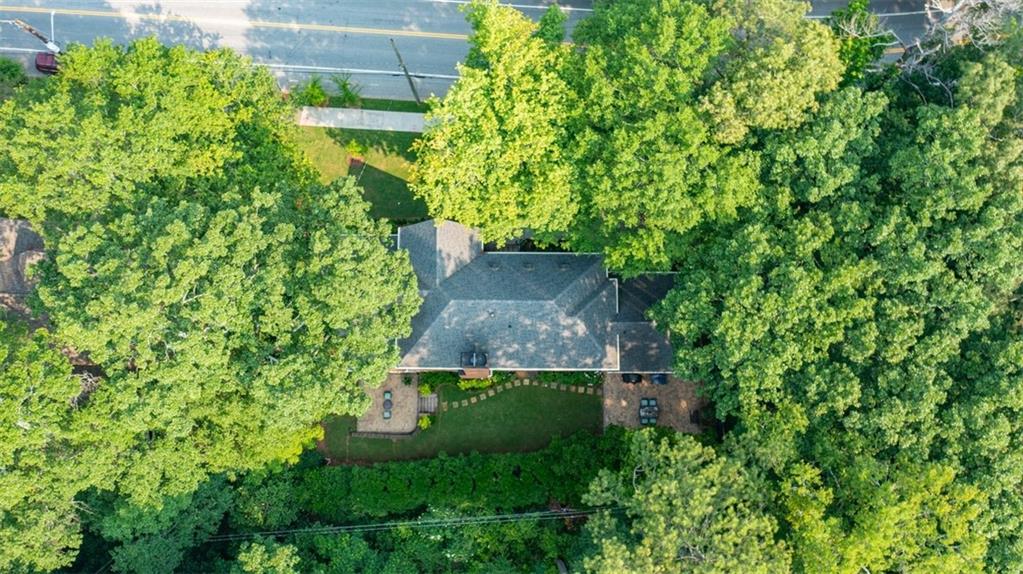 663 Clifton Road NE