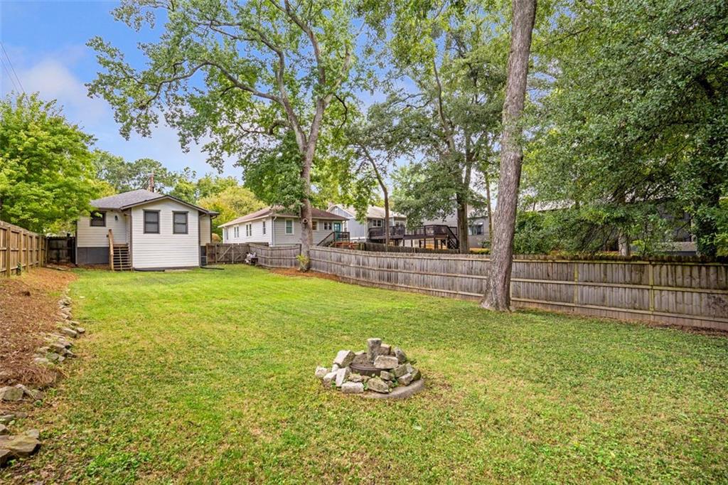 1085 BOULEVARD Drive SE