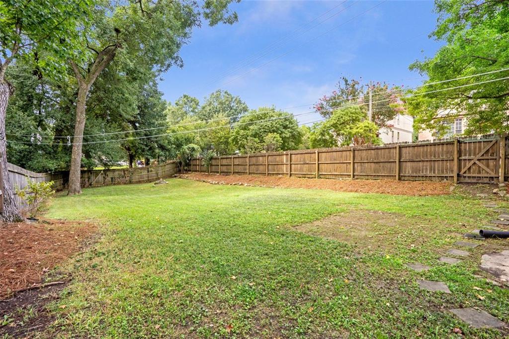 1085 BOULEVARD Drive SE