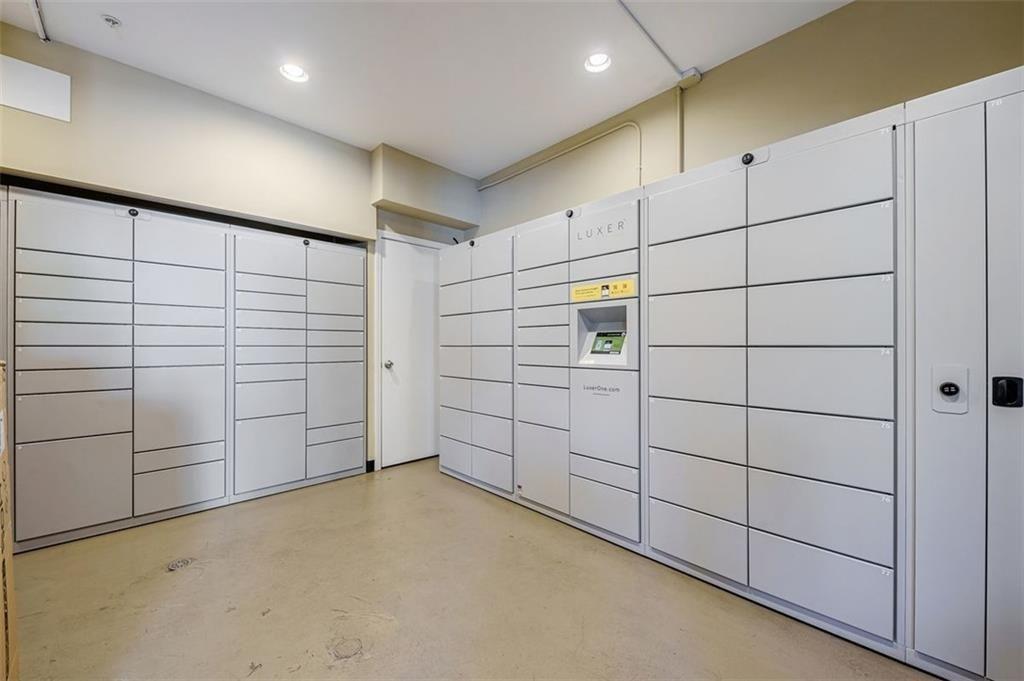 955 JUNIPER Street NE Unit 4027