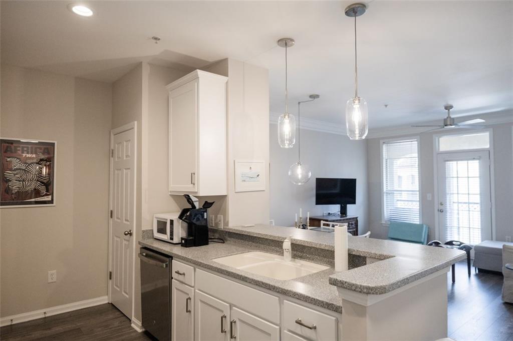 955 JUNIPER Street NE Unit 2315