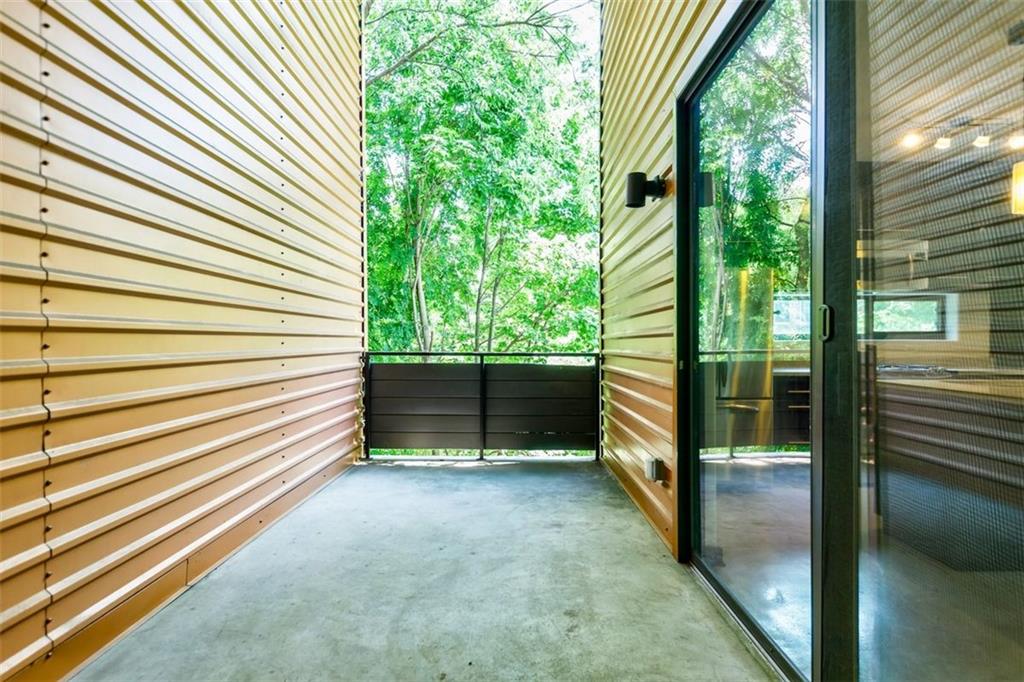 972 Dekalb Avenue NE Unit 205