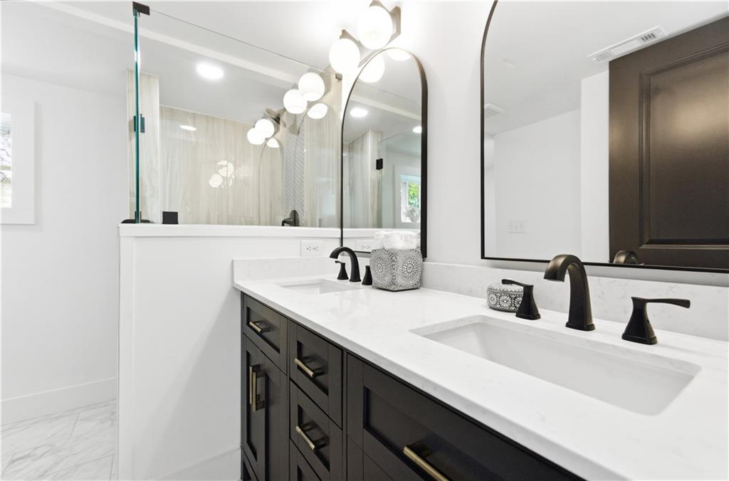 1903 S Columbia Place