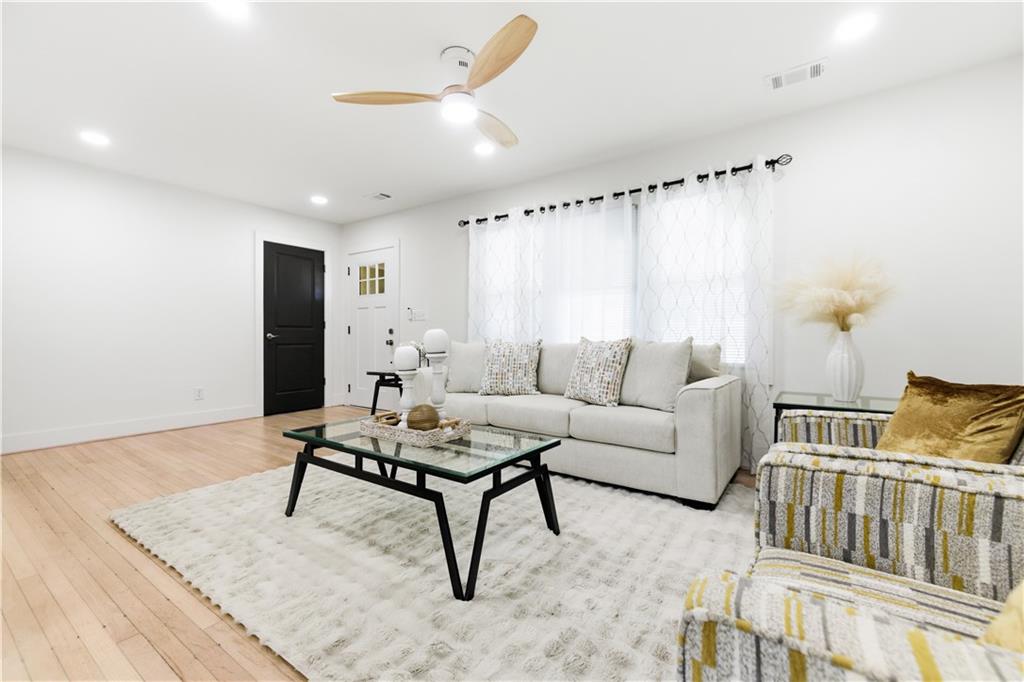 1903 S Columbia Place