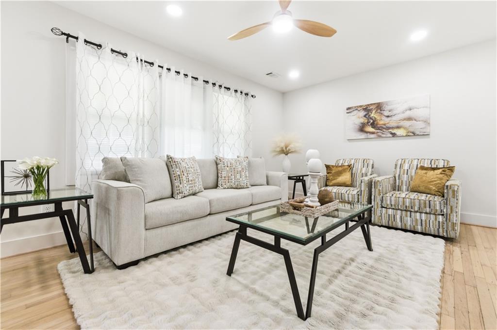 1903 S Columbia Place