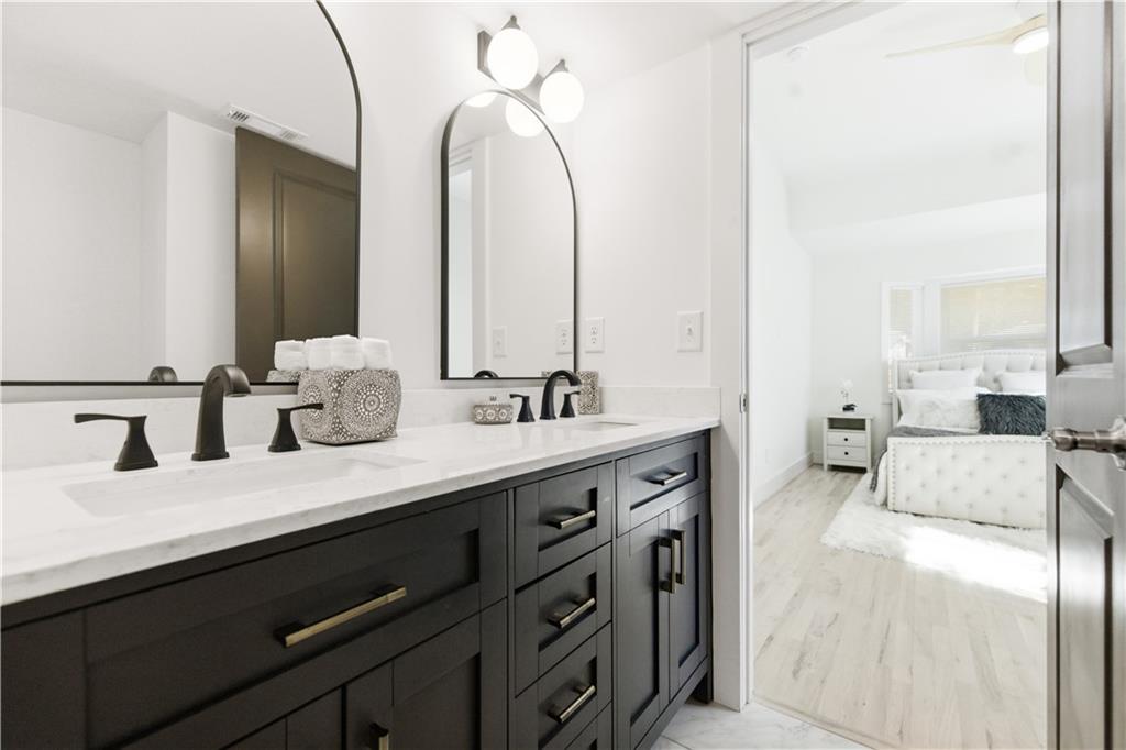 1903 S Columbia Place