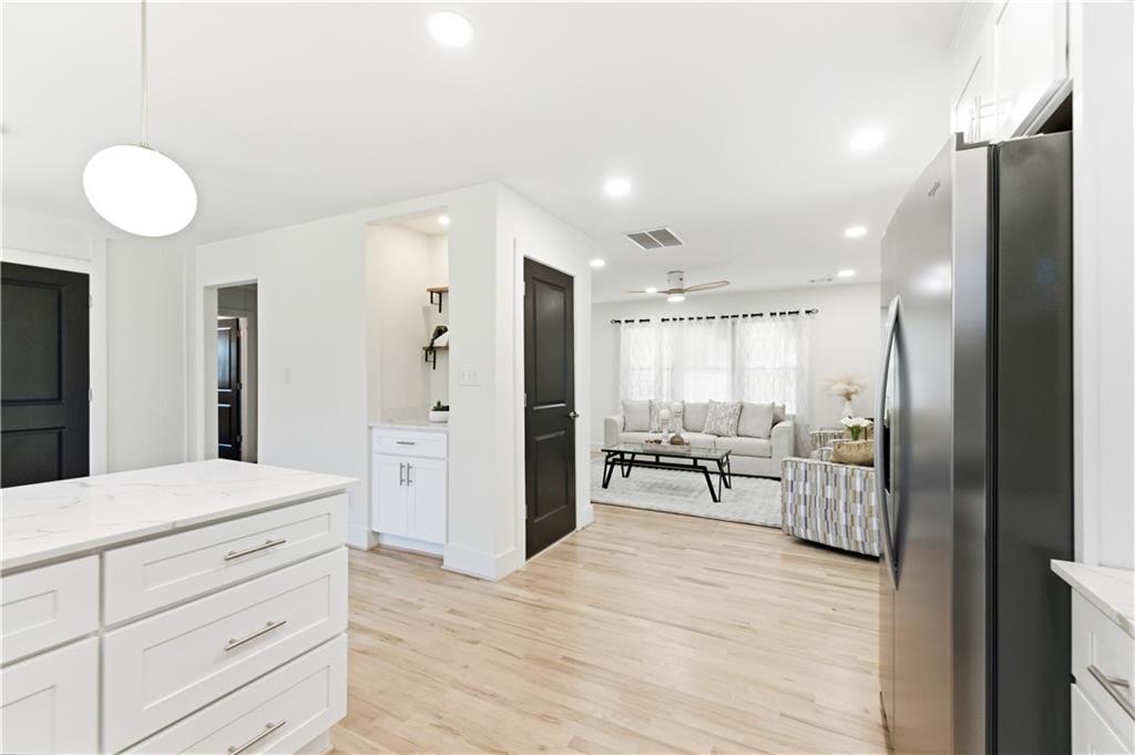 1903 S Columbia Place