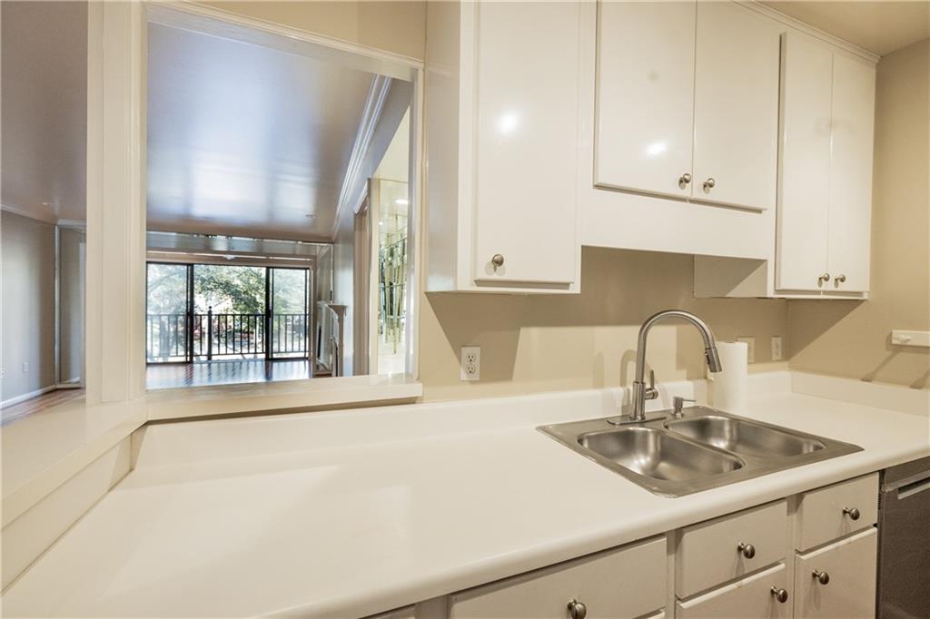 28207 Plantation Drive NE