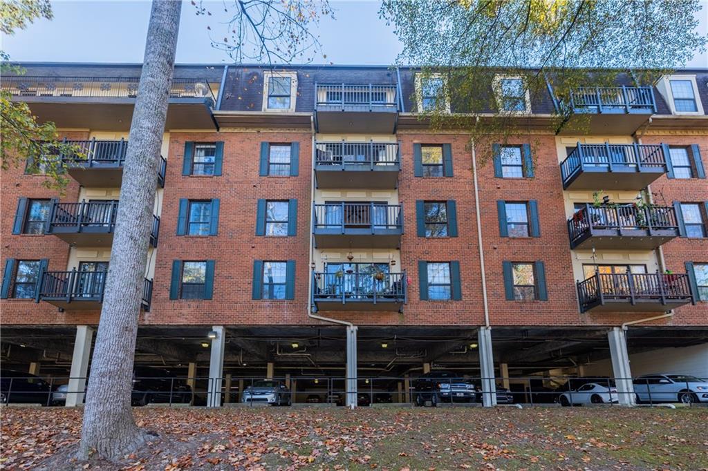 28207 Plantation Drive NE