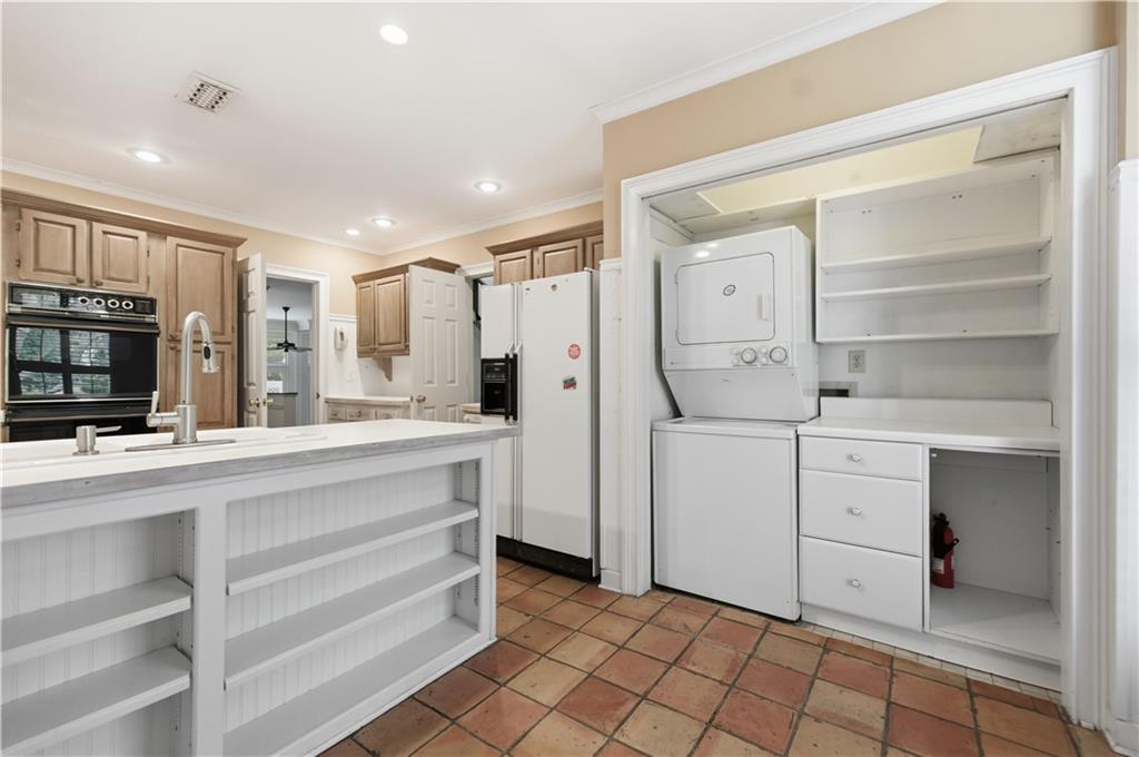 15 Lullwater Estate NE