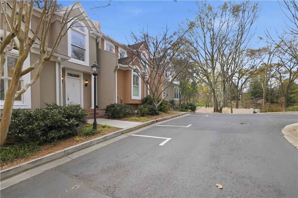 15 Lullwater Estate NE