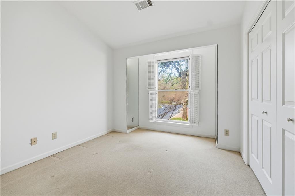 15 Lullwater Estate NE