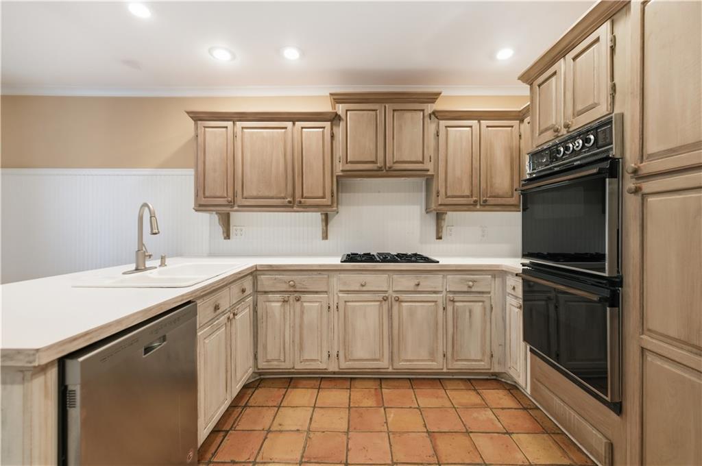 15 Lullwater Estate NE