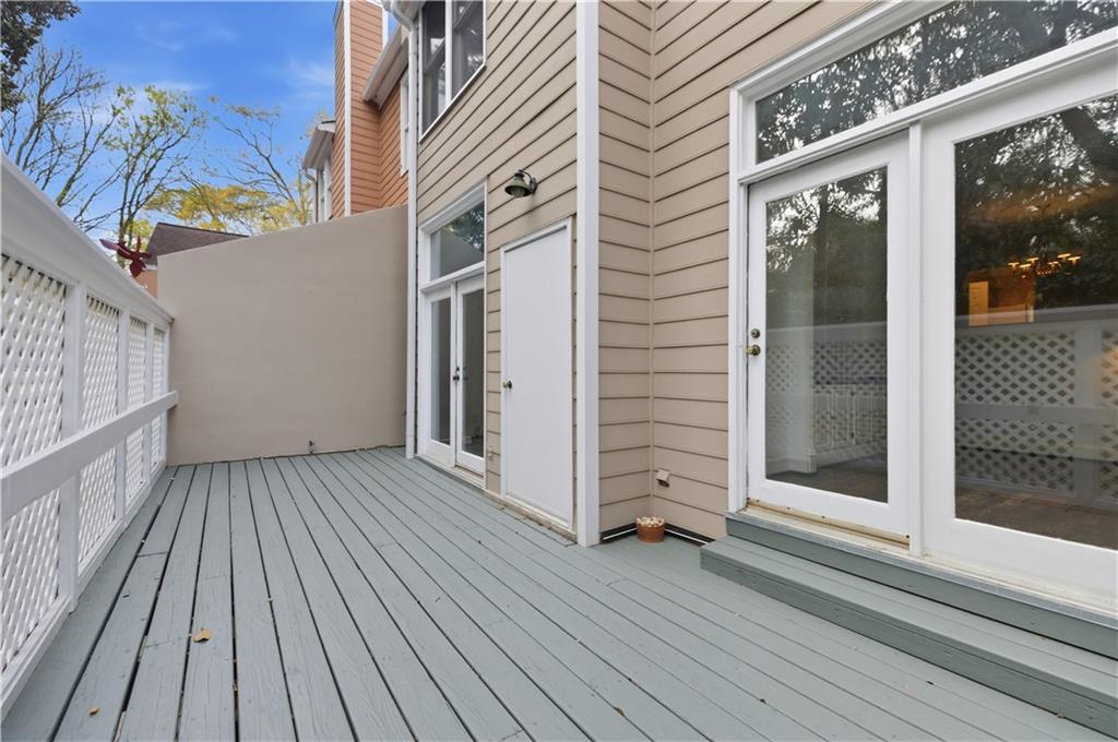 15 Lullwater Estate NE