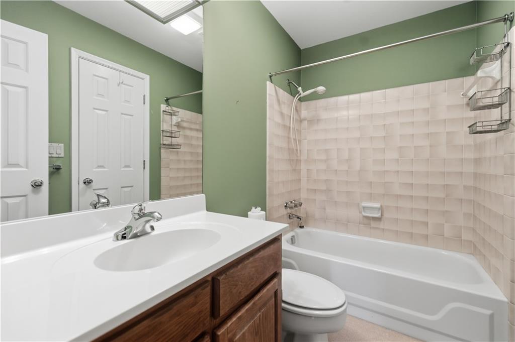 15 Lullwater Estate NE