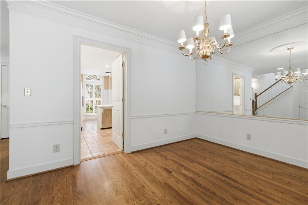 15 Lullwater Estate NE