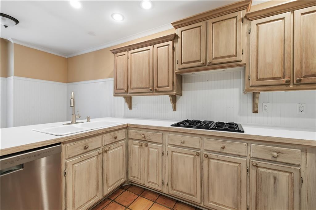 15 Lullwater Estate NE