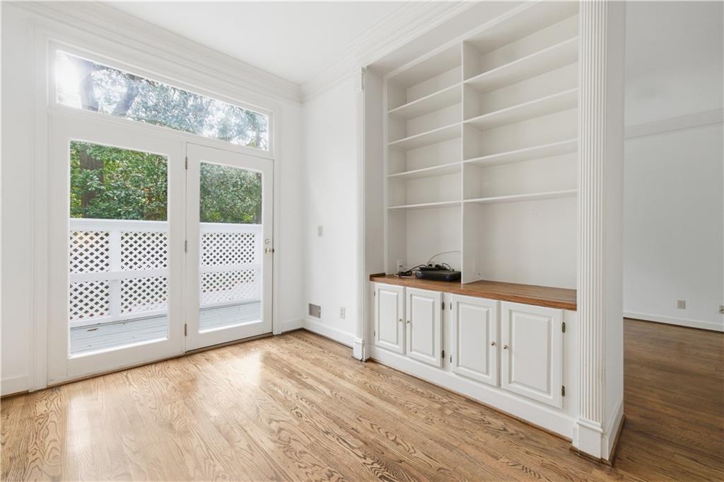 15 Lullwater Estate NE