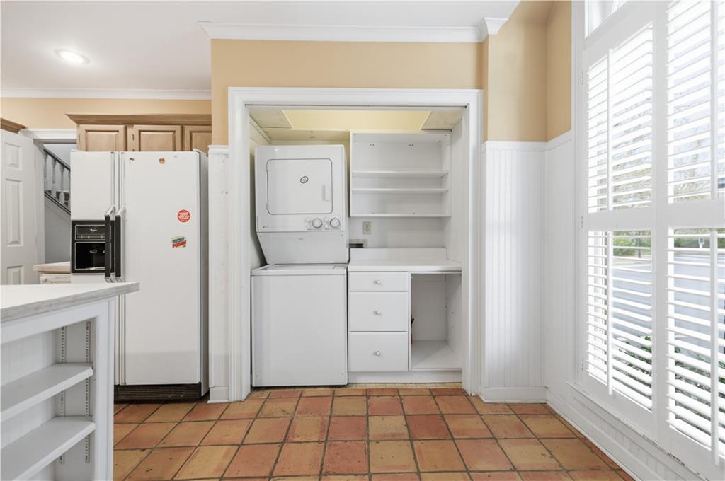 15 Lullwater Estate NE