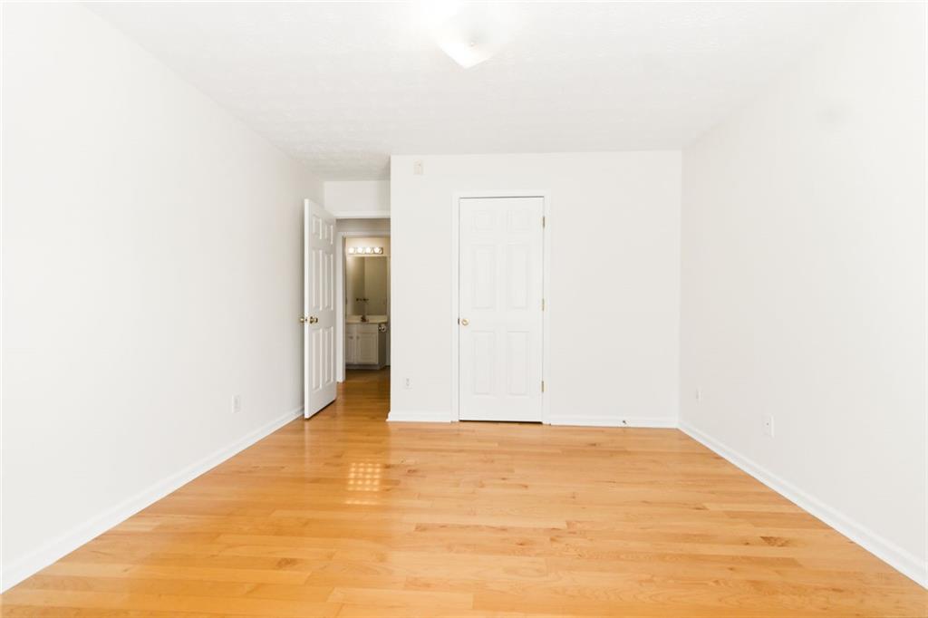 100 Jackson Bluff Court