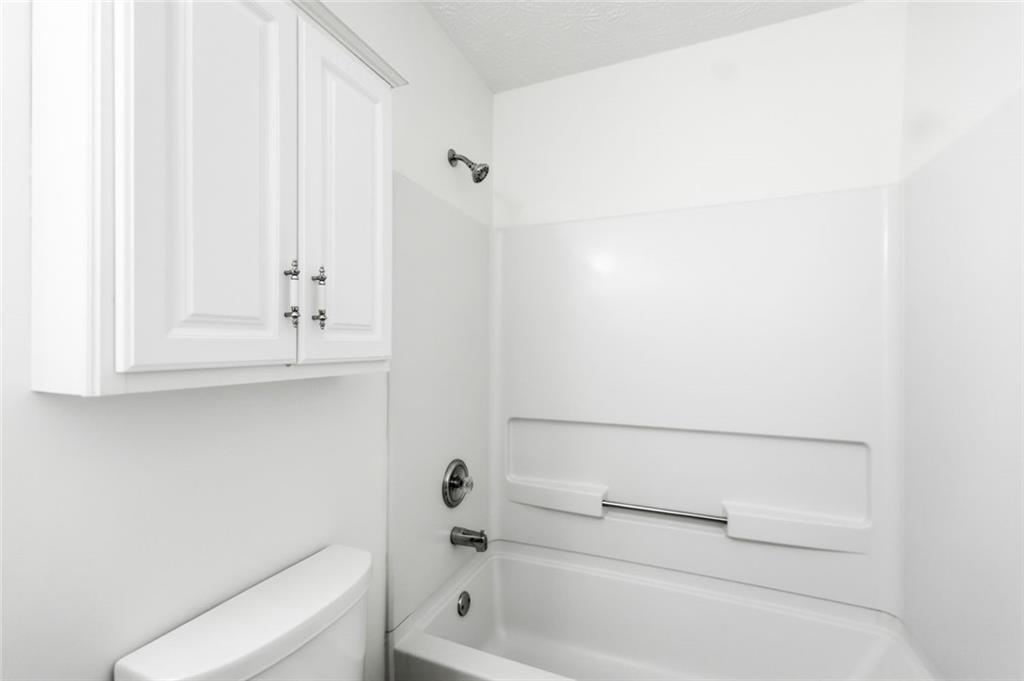 100 Jackson Bluff Court