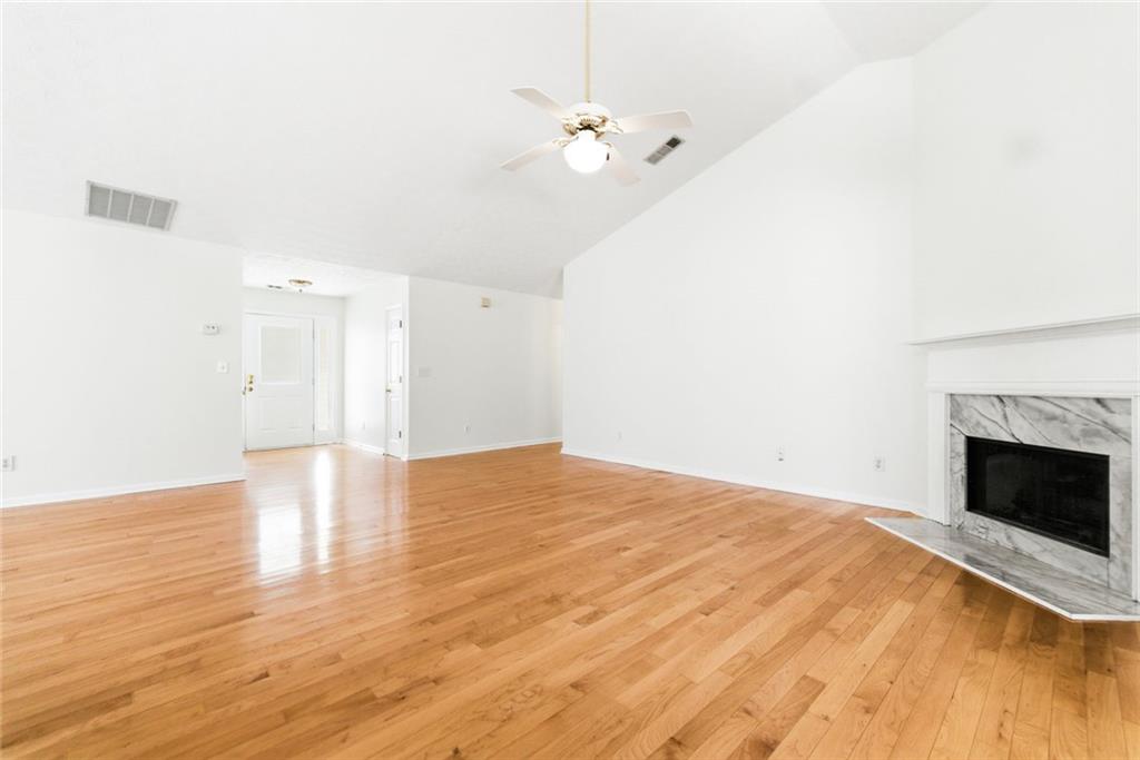 100 Jackson Bluff Court