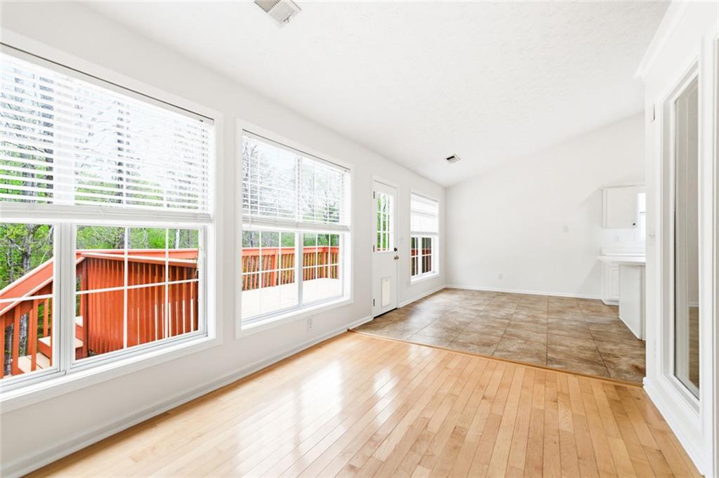 100 Jackson Bluff Court