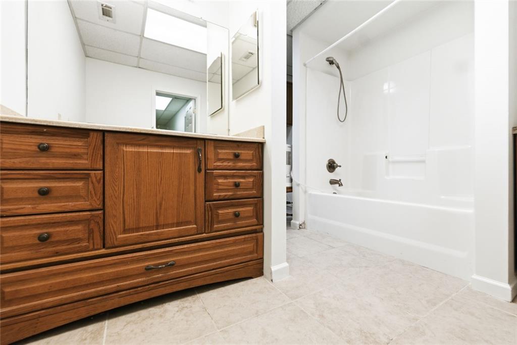 100 Jackson Bluff Court