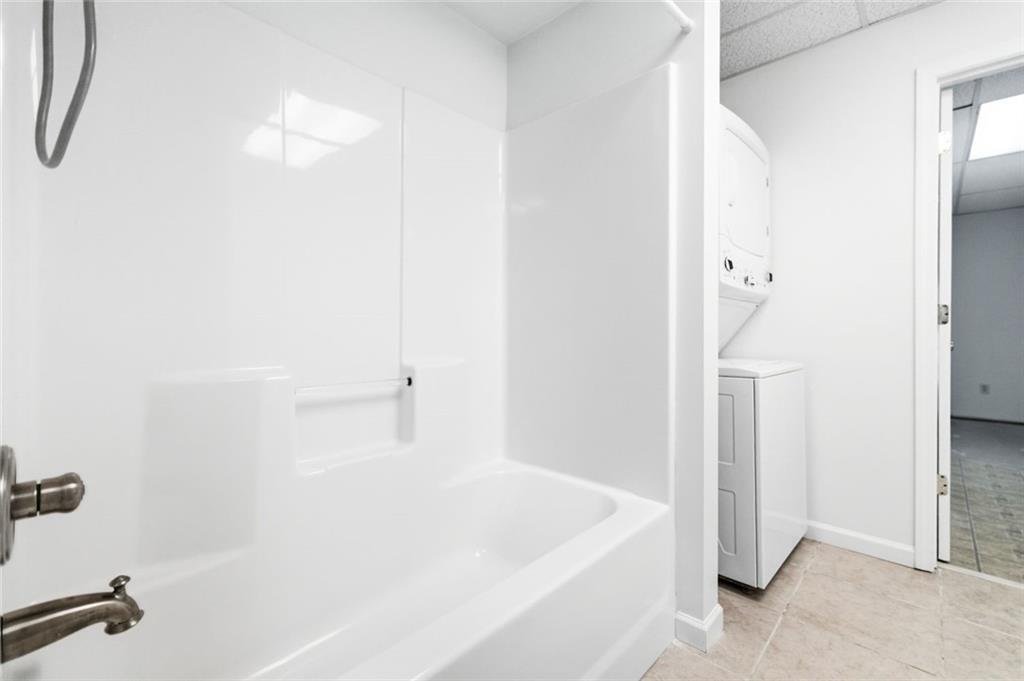 100 Jackson Bluff Court