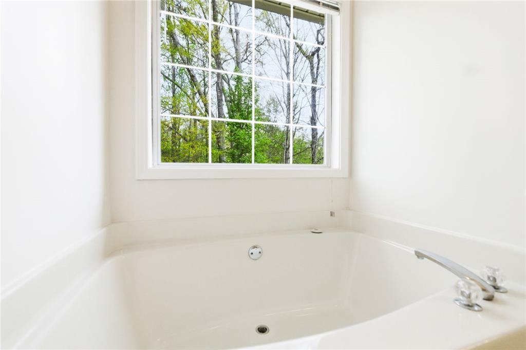 100 Jackson Bluff Court