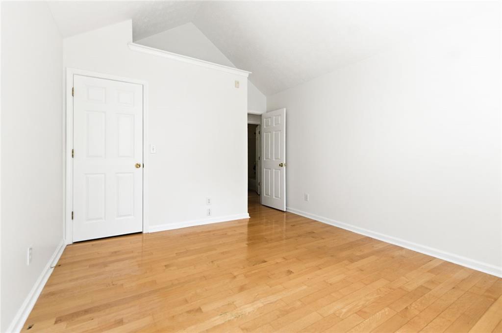 100 Jackson Bluff Court