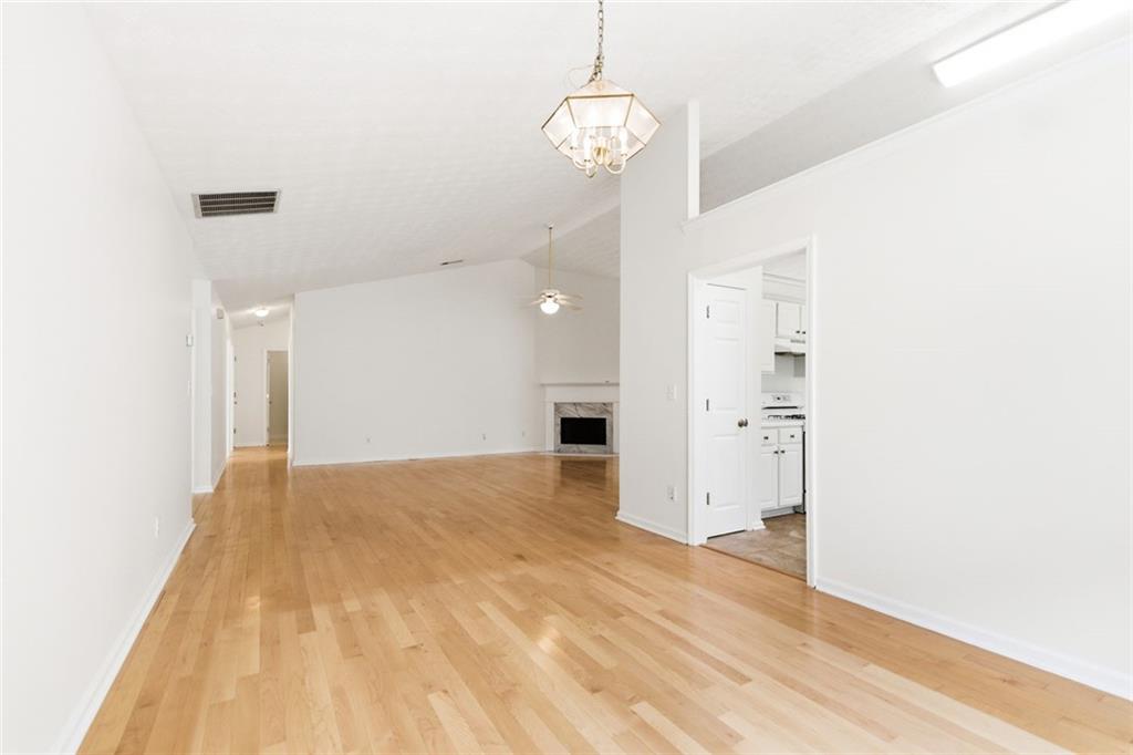 100 Jackson Bluff Court