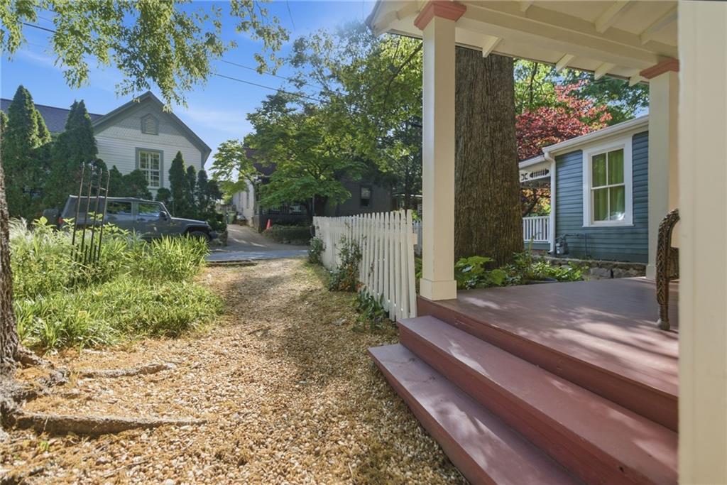 169 Powell Street SE