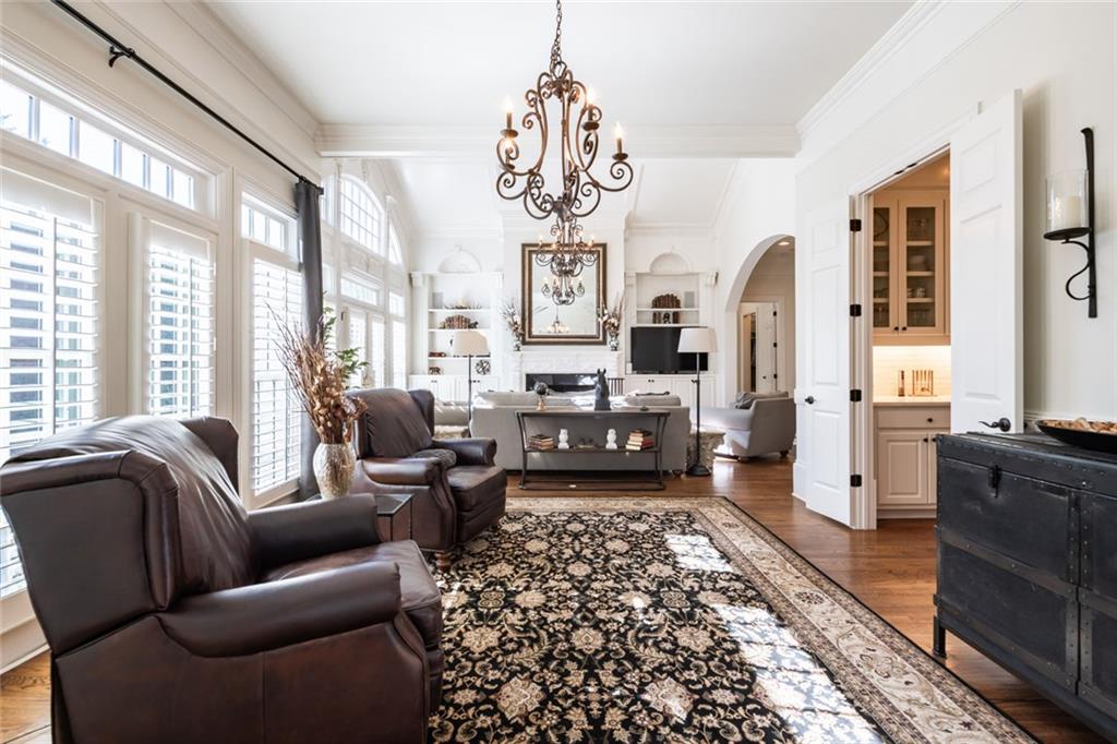 8108 Lawnview