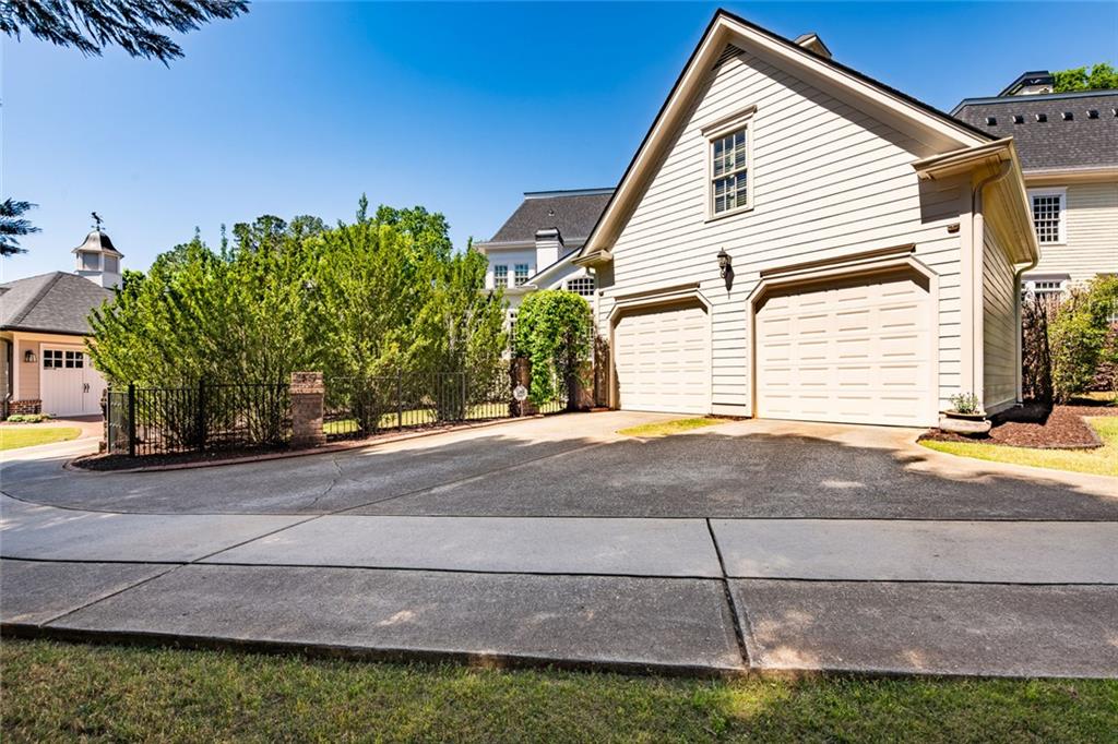 8108 Lawnview