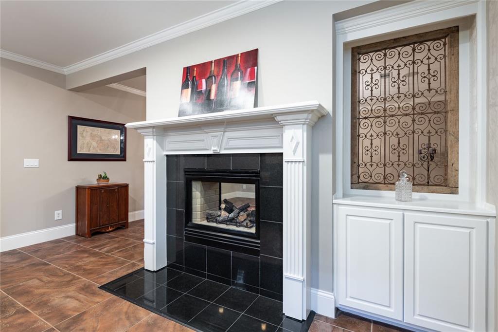 8108 Lawnview