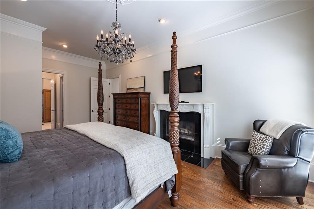 8108 Lawnview