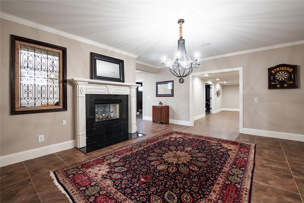 8108 Lawnview