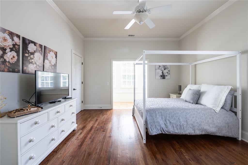 8108 Lawnview